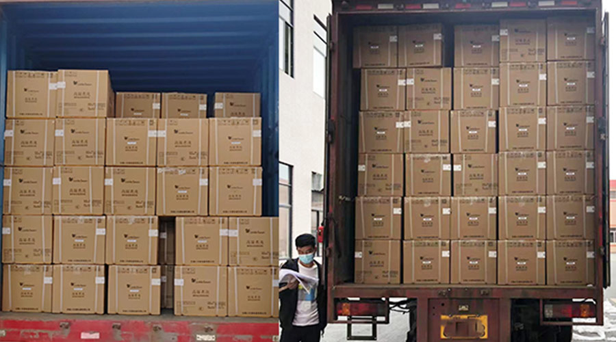 集裝箱裝柜進(jìn)行時(shí)！金環(huán)電器客戶迷你洗衣機(jī)順利發(fā)貨！