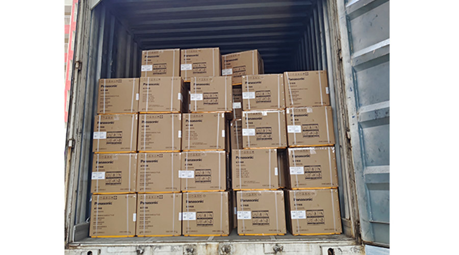 滿滿的貨物！國內知名品牌客戶全自動滾筒洗衣機裝柜發(fā)貨